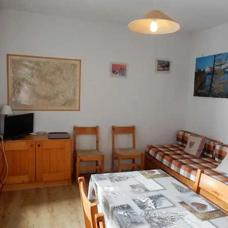 Apartment Fonctionnel Pres Des Pistes Et Commerces, 2 Pieces, 5 Pers, Balcon - Fr-1-181-2723 *